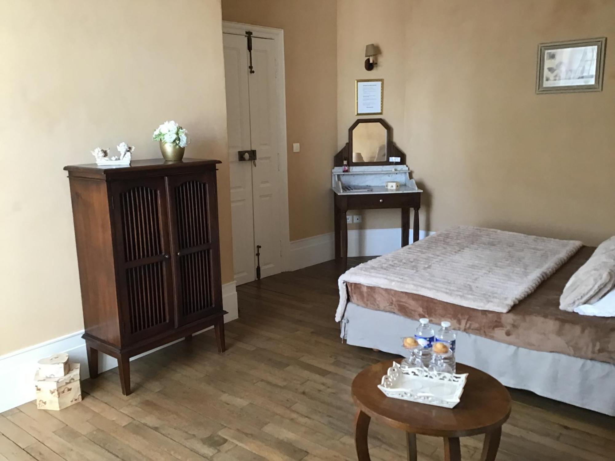 Aux Anges Gardiens Bed and breakfast